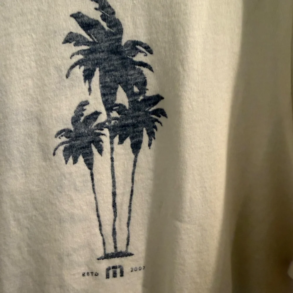 Travis Matthew Tee Shirt Large Washed Finish - Picture 4 of 6